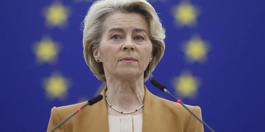 Ursula von der Leyen, Präsidentin der Europäischen Kommission, hält ihre Rede im Europäischen Parlament. Foto: Jean-Francois Badias/AP