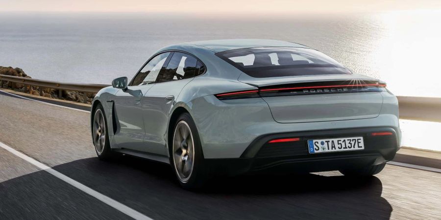 2024 Porsche Taycan PA