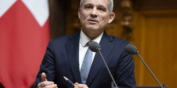 Justizminister Beat Jans anerkannte in der Debatte zwar, dass es Handlungsbedarf gebe. Der Bundesrat sah jedoch keine Aussichten auf eine im Parlament mehrheitsfähige Lösung. Beat Jans
