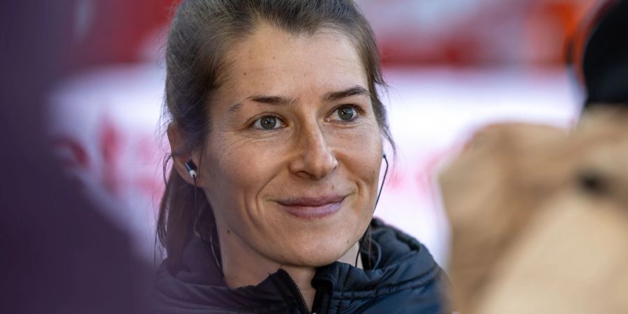 Berlins Co-Trainerin Marie-Louise Eta hält Gendern in manchen Bereichen für wichtig.