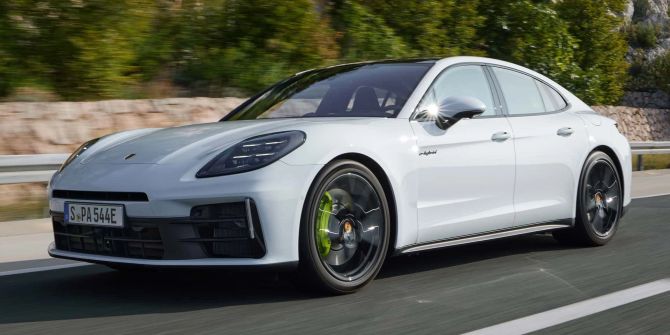 Porsche Panamera 4 E-Hybrid