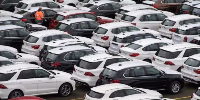 2023 wurden in der EU wieder mehr Pkw-Zulassungen verzeichnet als im Vorjahr. Automarkt
