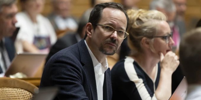 Nach der Wahlschlappe stand für Balthasar Glättli fest: Die Partei braucht ein jüngeres und weiblicheres Co-Präsidium. Doch bis dato sind offizielle Kandidaturen Mangelware. (Archivbild) Grüne Parteipräsidium Glättli Nachfolge