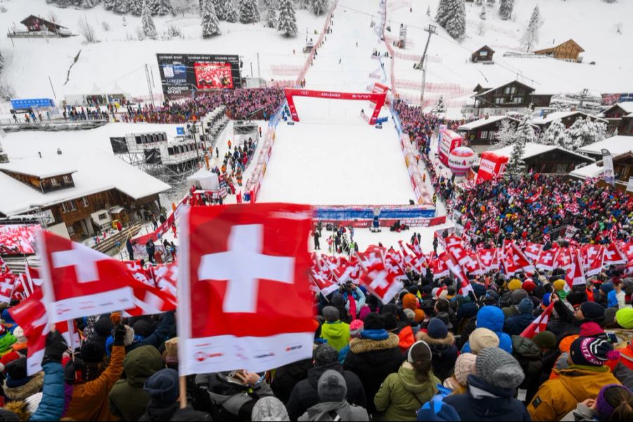 Am Wochenende fand das Ski-Weltcup-Rennen in Adelboden BE statt – und lockte viele Zuschauer an.