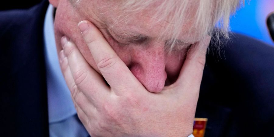 Die Zeichen stehen auf Sturm: Es ist die schwerste Krise für den britischen Premier Boris Johnson.