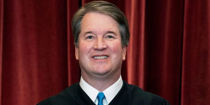 Wurde vor seinem Haus von einem Bewaffneten bedroht: Supreme-Court-Richter Brett Kavanaugh. Wurde vor seinem Haus von einem Bewaffneten bedroht: Supreme-Court-Richter Brett Kavanaugh.