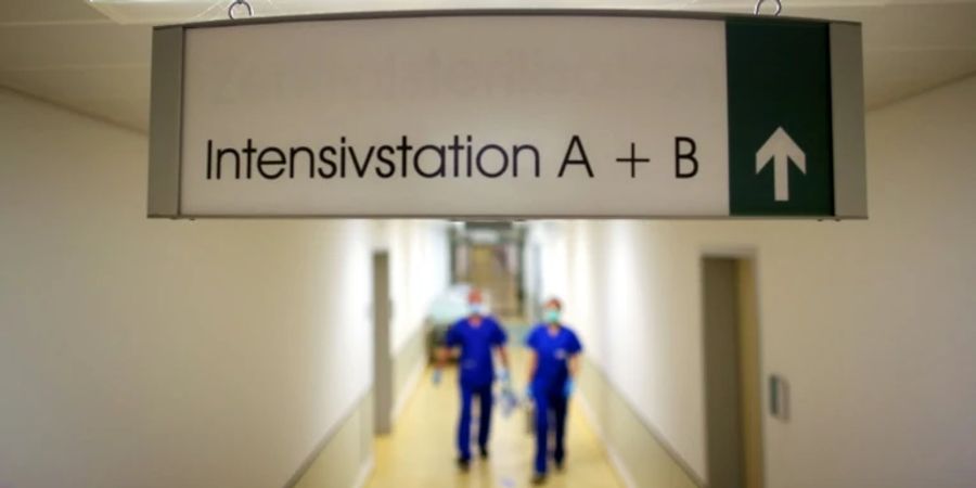 Intensivstation eines Krankenhauses