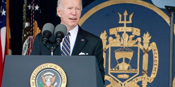Der US-Präsident will die in den USA hergestellten Artilleriesysteme MLRS und HIMARS nicht in die Ukraine liefern. Der US-Präsident will die in den USA hergestellten Artilleriesysteme MLRS und HIMARS nicht in die Ukraine liefern.
