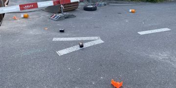 Aarau AG: Baustellenlampen und Autos beschädigt