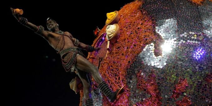 Gewinner-Show bei Samba-Wettbewerb zum Karneval von Rio Gewinner-Show bei Samba-Wettbewerb zum Karneval von Rio