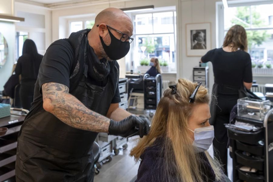 Lange galt die Maskenpflicht in Coiffeursalons oder bei ähnlichen Schönheitsbehandlungen.