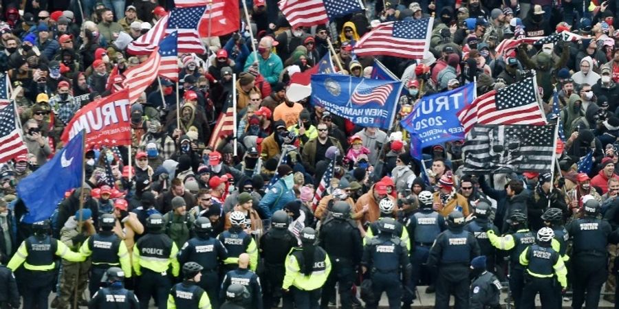 Anhänger Donald Trumps vor der Erstürmung des US-Kapitols