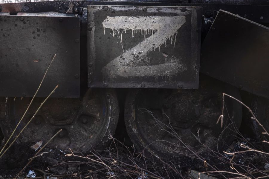 Ein russischer Panzer im Ukraine-Krieg.