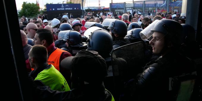Chaotische Zustände vor dem Finale der Champions League im Stade de France bei Paris. Chaotische Zustände vor dem Finale der Champions League im Stade de France bei Paris.