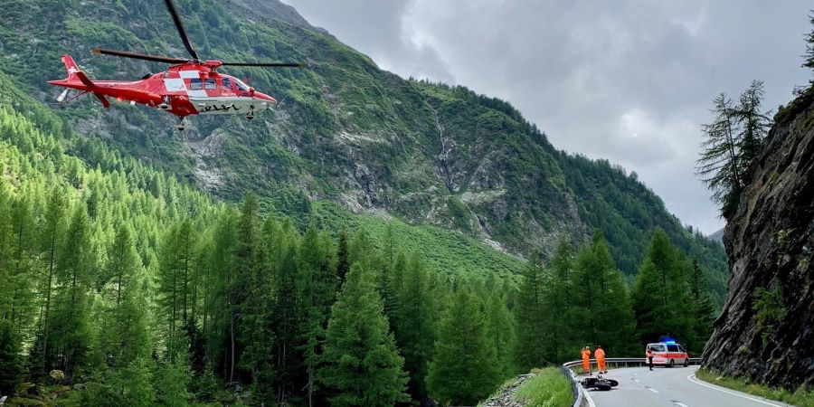 Susch: Motorradfahrer bei Sturz verletzt