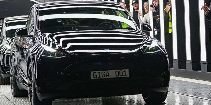 Eine Elektroauto von Tesla. Tesla