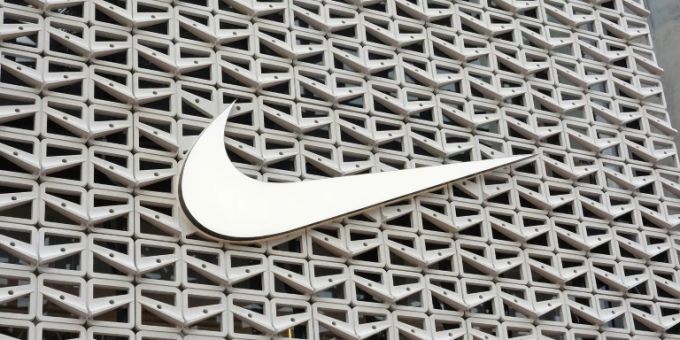 Das Nike-Symbol. kim kardashian nike
