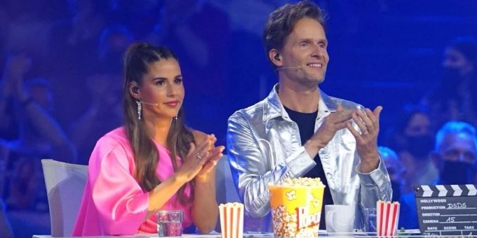 Sarah Engels durfte als «DSDS»-Gastjurorin neben Toby Gad Platz nehmen. Sarah Engels durfte als «DSDS»-Gastjurorin neben Toby Gad Platz nehmen.
