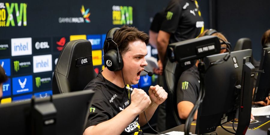 Navi blieb in der CS:GO-Liga ESL Pro League bisher hinter den Erwartungen zurück, rettete sich aber dennoch in die Playoffs.