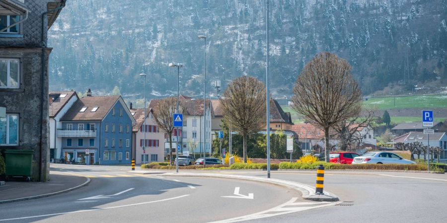 Die Luzernerstrasse in Arth im Kanton Schwyz.