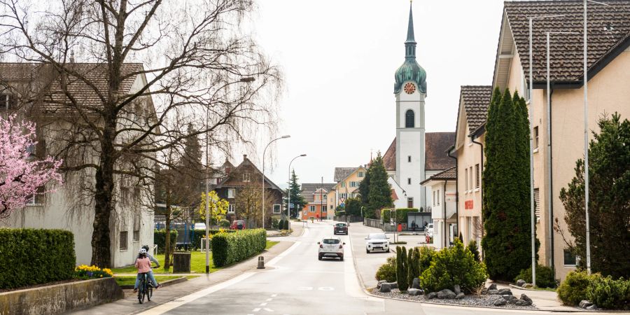 Die Ballwilerstrasse in Inwil Dorf im Wahlkreis Hochdorf.