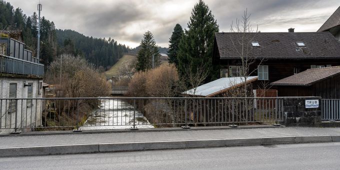 Brücke über die Trub in Trubstrasse. Brücke über die Trub in Trubstrasse.