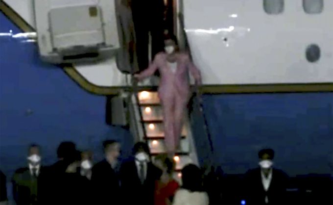 Nancy Pelosi bei ihrer Ankunft in Taiwan. Nancy Pelosi