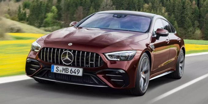 Die Sechszylinder-Modelle des Mercedes-AMG GT 4-Türer werden für den neue Modelljahr zart überarbeitet 2021 Mercedes-AMG GT 4-Türer