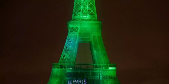 Grünes Licht für vollständig Geimpfte. paris coronavirus