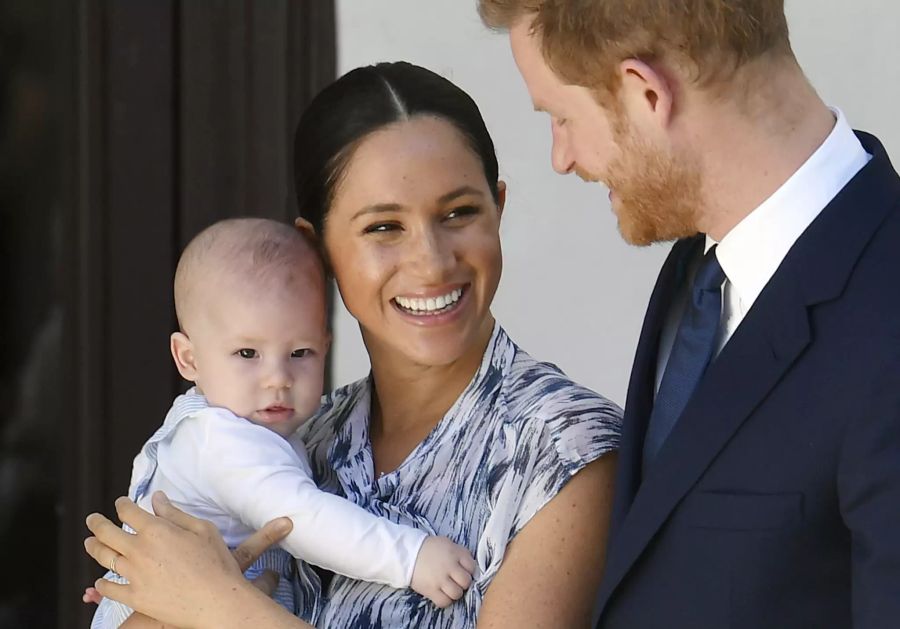 Prinz Harry und Meghan (hier mit Sohn Archie) sind zum zweiten Mal Eltern geworden.