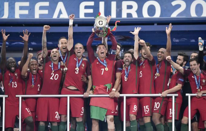 Portugal um Superstar Cristiano Ronaldo ist amtierender Fussball-Europameister. Cristiano Ronaldo EM 2020