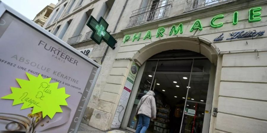 «Keine Masken»: Ein Schild vor einer Apotheke in Frankreich