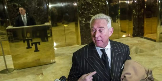 Roger Stone ist ein ehemaliger Berater von Donald Trump. Er wurde vom US-Präsidenten begnadigt. Roger Stone Donald Trump