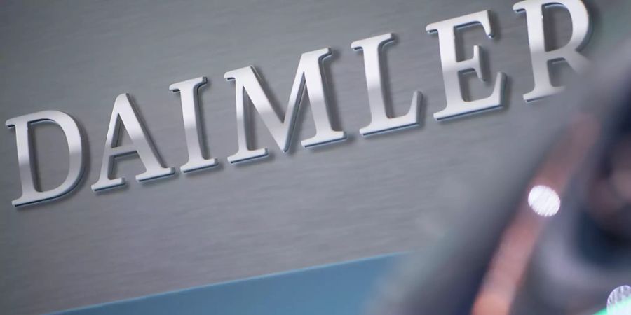 Der deutsche Autokonzern Daimler will laut einem Medienbericht bis zu 15'000 Stellen streichen. (Archivbild)