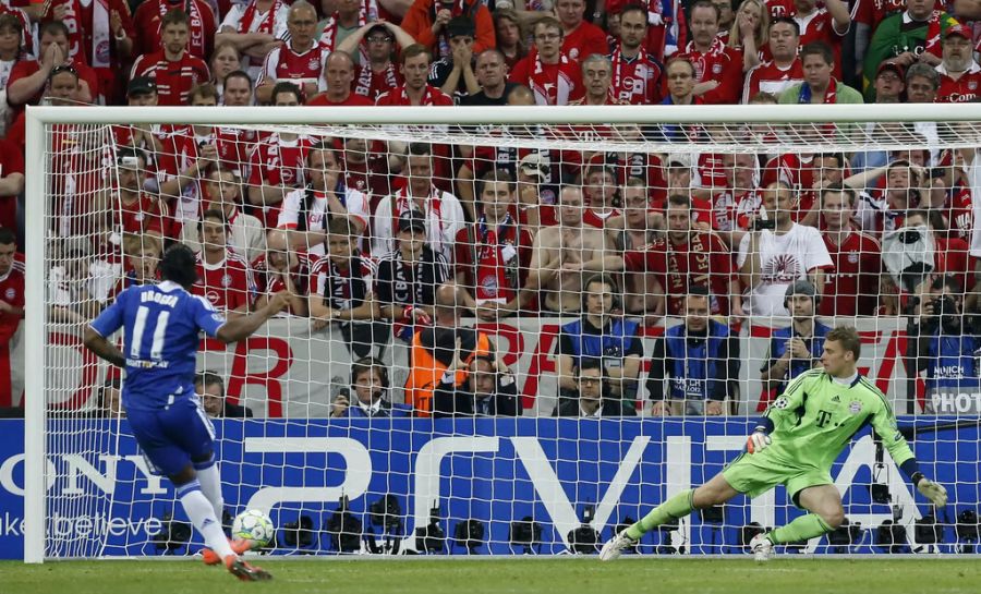 Didier Drogba verwandelt im Champions-League-Final 2012 den entscheidenden Elfmeter.