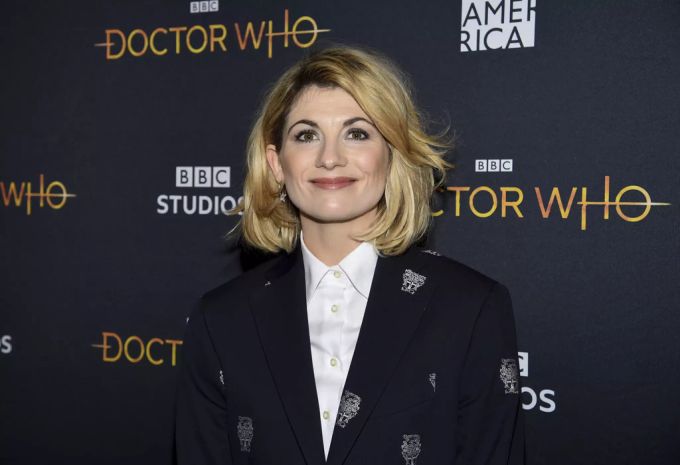 Jodie Whittaker spielt Doctor Who in der zwölften Staffel. Doctor Who