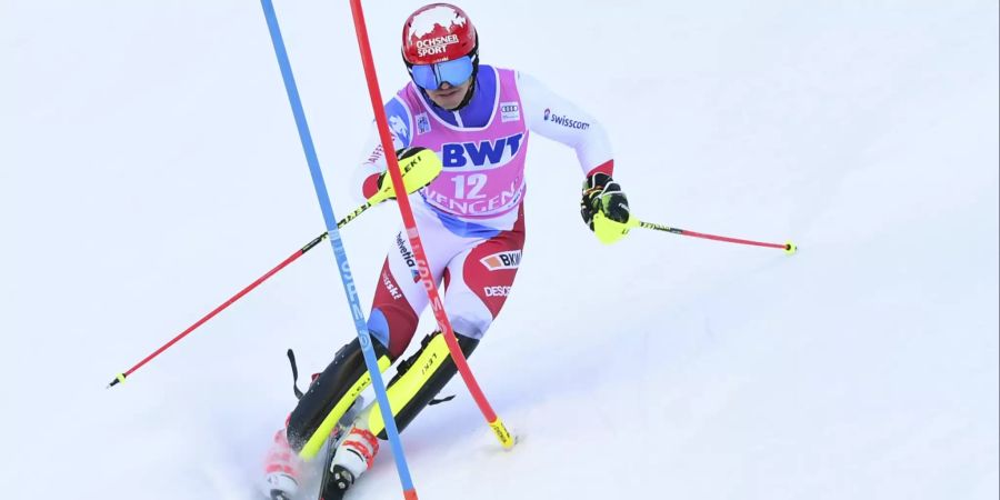 Loic Meillard ist mit Rang sechs nach dem ersten Lauf ebenfalls gut klassiert.