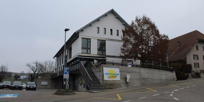 Das Gemeindehaus in Hägglingen. - Kanton Aargau Das Gemeindehaus in Hägglingen. - Kanton Aargau