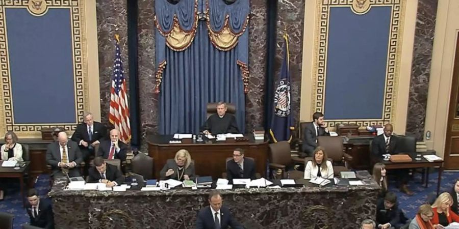 Videostandbild aus dem US-Senat: Der demokratische Kongressabgeordnete Adam Schiff, Vorsitzender des Geheimdienstausschusses, spricht während des Amtsenthebungsverfahrens gegen US-Präsident Trump. Foto: Uncredited/Senate Television/AP/dpa