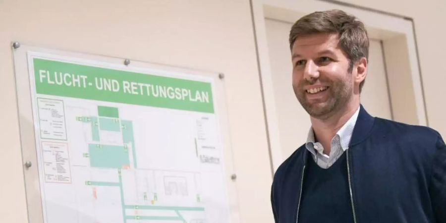 Ist für eine einheitliche Aufnahme des Trainingsbetriebs nach der Corona-Krise: VfB-Boss Thomas Hitzlsperger. Foto: Arne Dedert/dpa/POOL/dpa