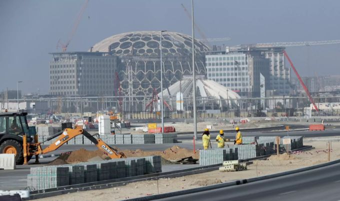 Die Expo 2020 befindet sich schon im Aufbau. expo 2020
