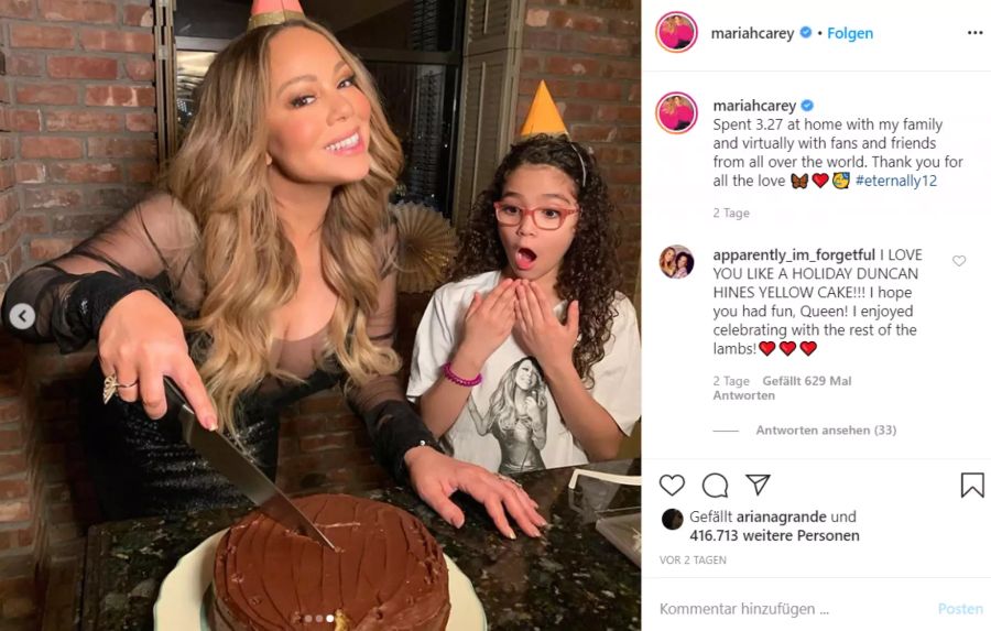 Endlich darf der Kuchen angeschnitten werden. Mariah Carey blieb an ihrem Geburtstag vorbildlich zu Hause.