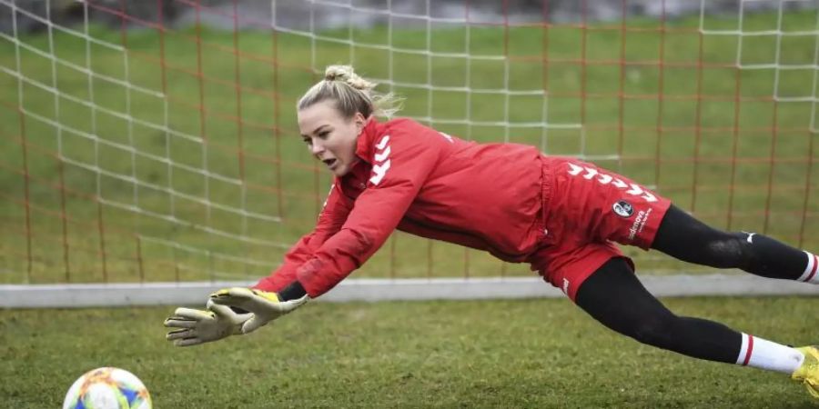 Nummer 1 beim SC Freiburg und beim DFB: Merle Frohms. Foto: Patrick Seeger/dpa