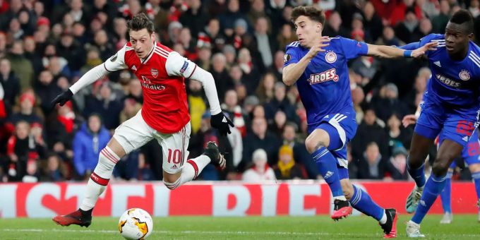 Seit Längerem ist der 31-Jährige beim englischen Top-Verein jedoch kein Thema mehr. FC Arsenal Mesut Özil