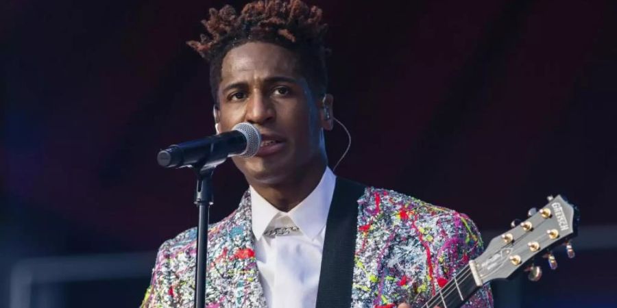 Jon Batiste ist der grosse Grammy-Favorit. Foto: Stefan Jeremiah/AP/dpa