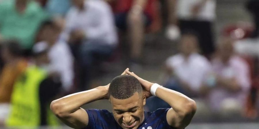 Fühlte sich eine Zeit lang als Problem für die französische Nationalmannschaft: Kylian Mbappé. Foto: Jean-Christophe Bott/KEYSTONE/dpa