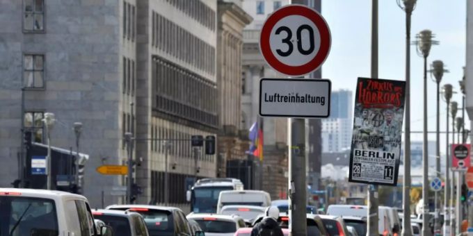 Tempo-30-Zone in Berlin Tempo-30-Zone in Berlin