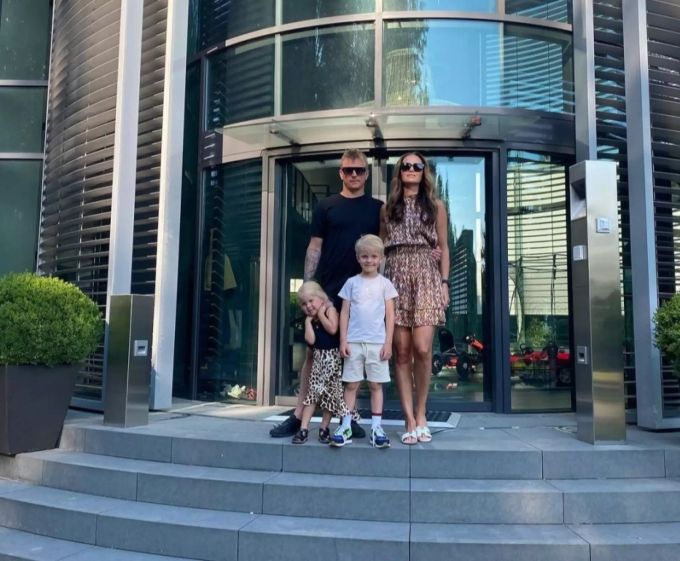 Kimi Raikkonen Lebt In Dekadenter Zuger 25 Millionen Villa
