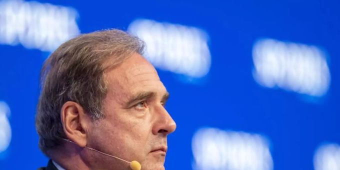 Steht bei Hertha BSC vor dem Abgang: Geschäftsführer Carsten Schmidt. Foto: David Inderlied/dpa Steht bei Hertha BSC vor dem Abgang: Geschäftsführer Carsten Schmidt. Foto: David Inderlied/dpa