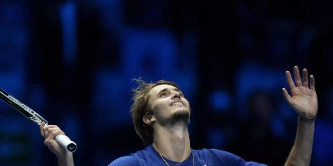 Alexander Zverev konnte seinen Coup von den Sommerspielen Tokio wiederholen. Foto: Luca Bruno/AP/dpa Alexander Zverev konnte seinen Coup von den Sommerspielen Tokio wiederholen. Foto: Luca Bruno/AP/dpa